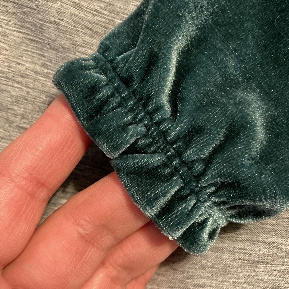 Infant girls velvet dress - Picture 3 of 6